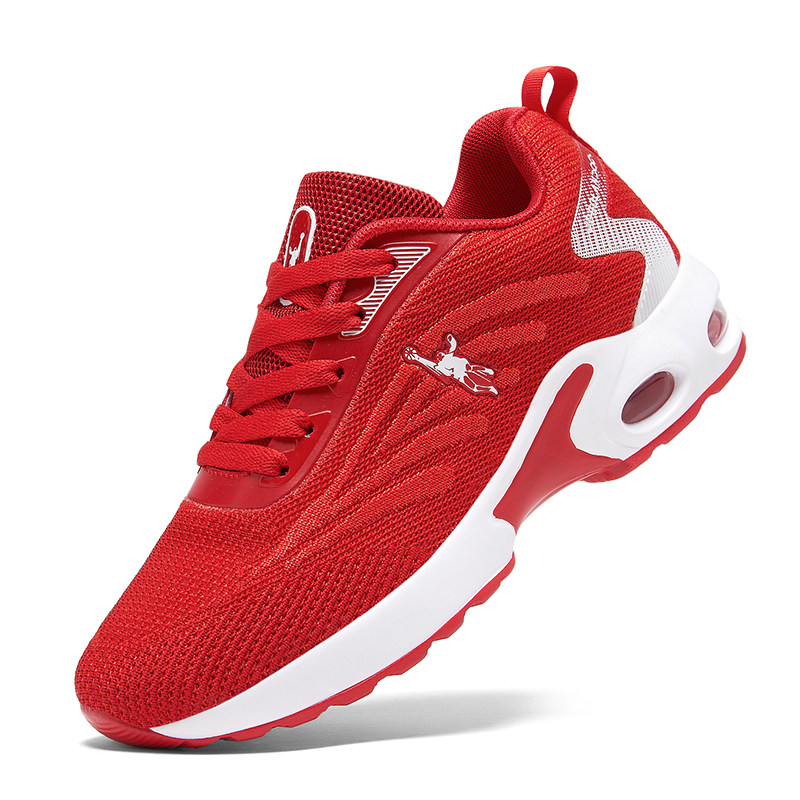乔丹格兰春季女鞋2026透气网面旅游波鞋防滑红色本命年休闲跑步鞋