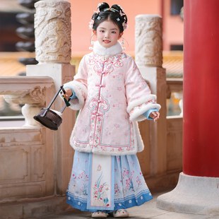 儿童汉服2025冬季新款拜年服女童过年服明制汉服故宫旅游格格服