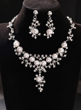 新款珍珠项链耳环套装女士复古法式优雅锁骨链新娘婚纱礼服配饰品