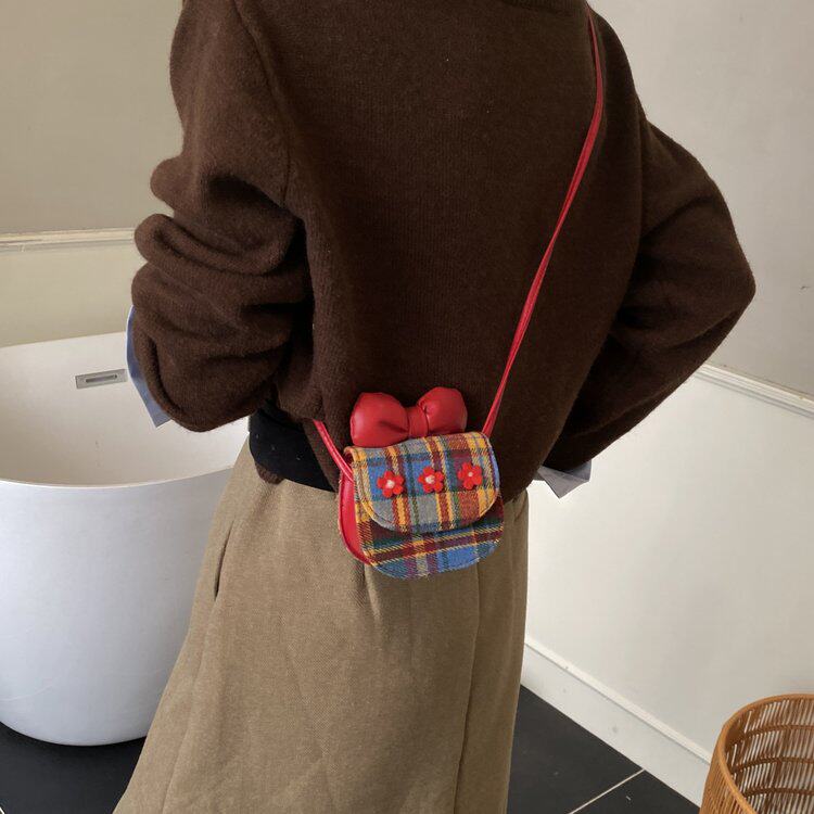 秋冬新年红色格纹迷你小包包女2026新款蝴蝶结马鞍包斜挎包零钱包