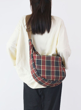 仟佰格原创复古学院风包包上课通勤斜挎大容量韩系慵懒风帆布包女