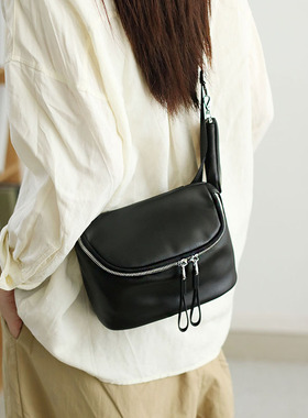 纯皮马鞍包休闲质感胸包简约小皮包女斜挎腰包头层牛皮百搭小包包