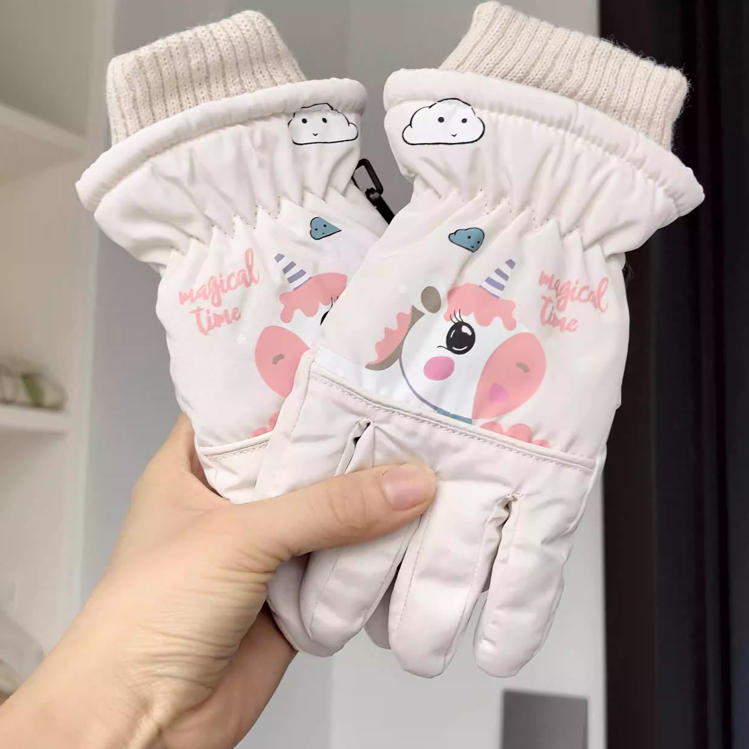 4-8岁宝宝滑雪手套冬季防水防寒