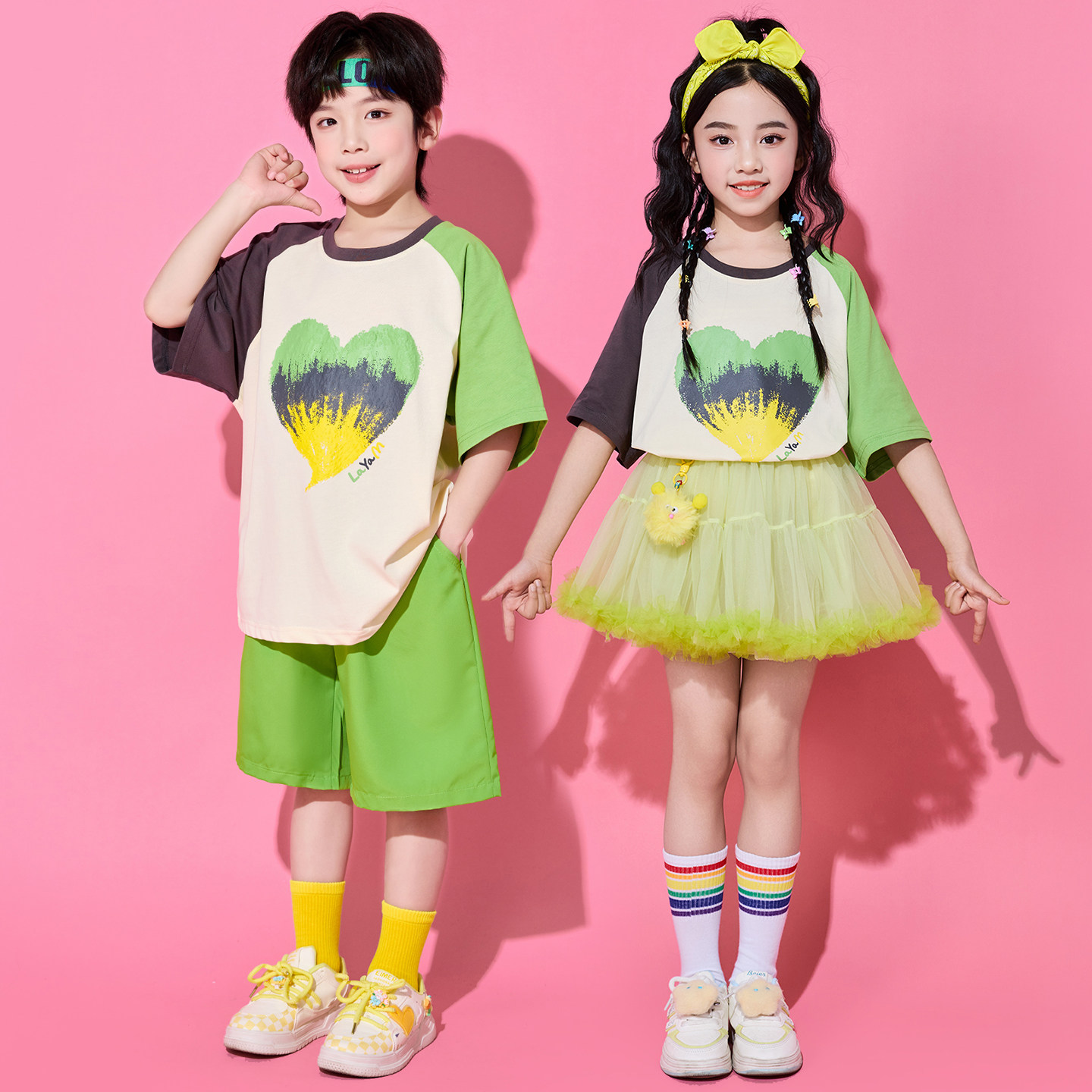 六一儿童节幼儿园演出潮服男女童卡通拼色啦啦队队服少儿嘻哈班服