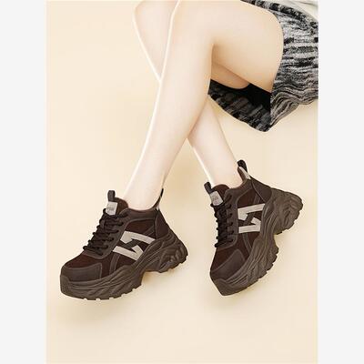 女2025年冬季新款皮面厚