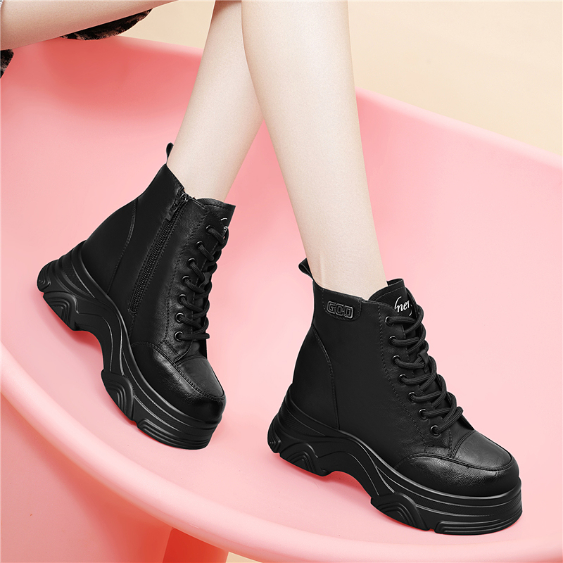 真皮马丁靴女2025年秋冬