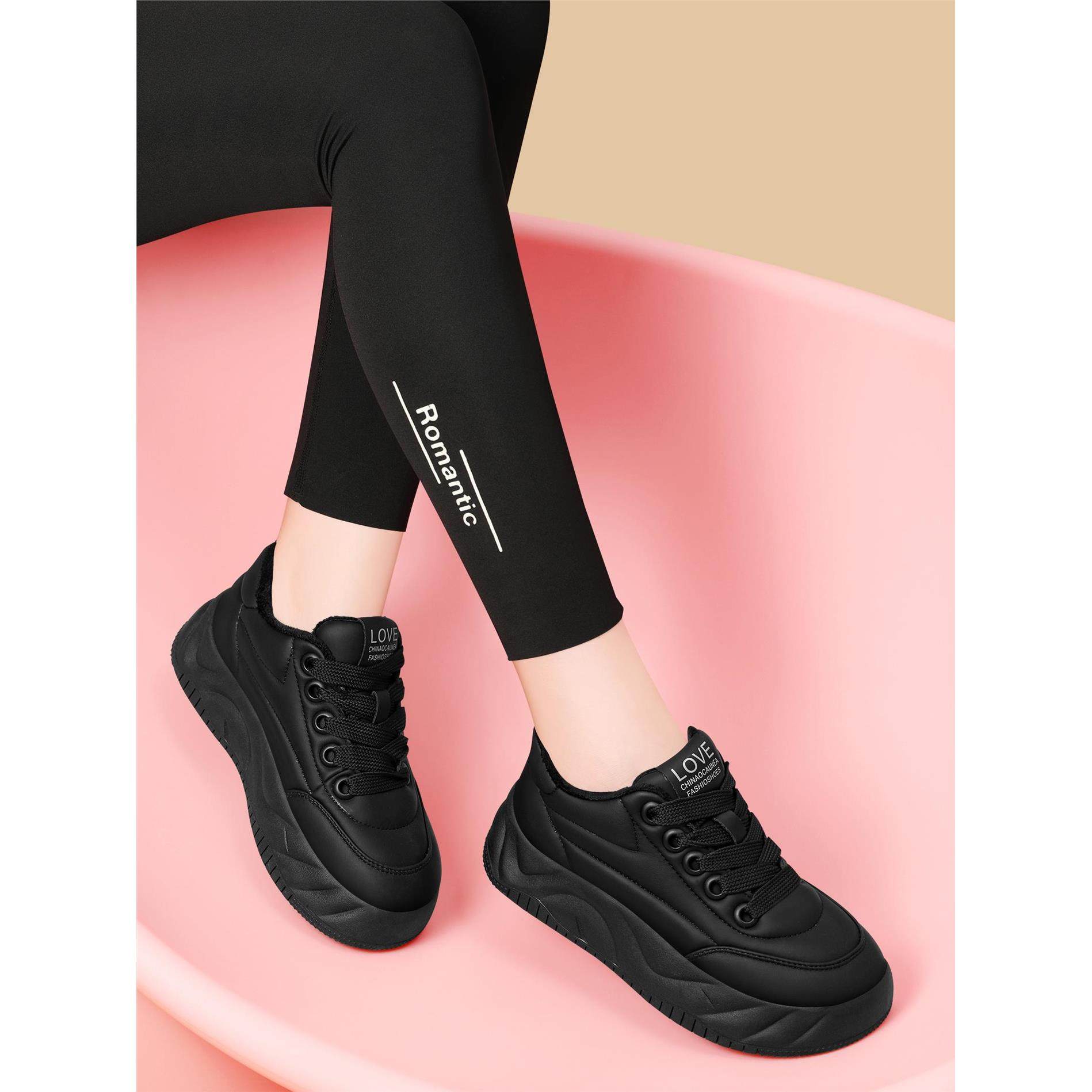 纯黑色面包鞋女2025真皮