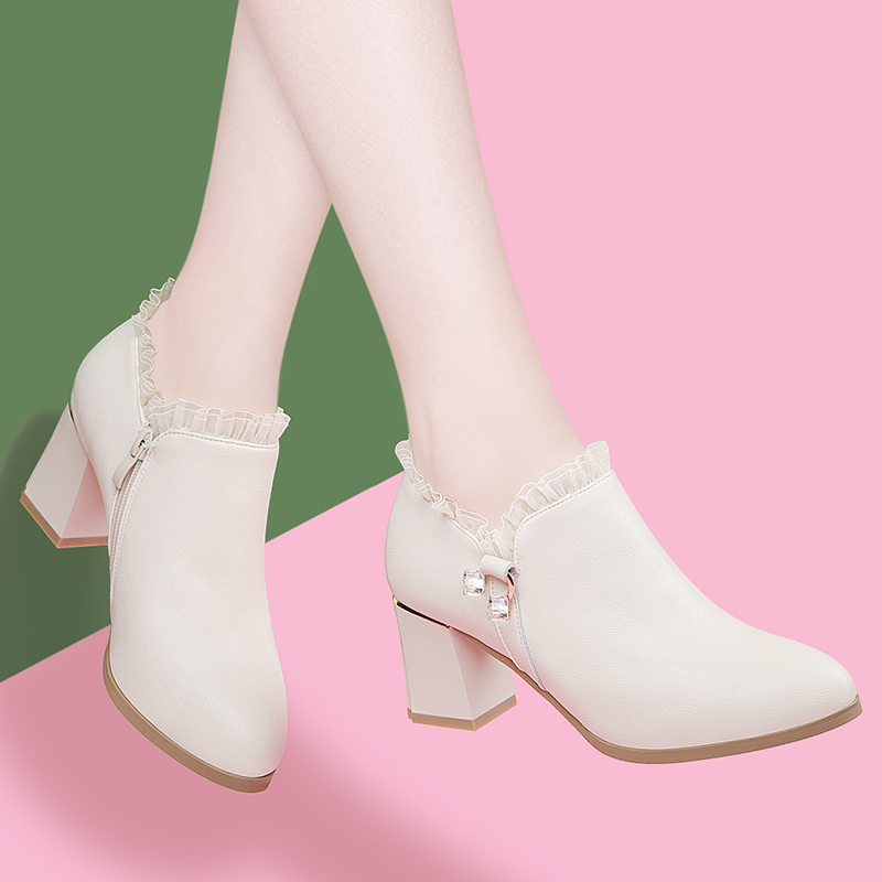 米白色深口高跟鞋女粗跟