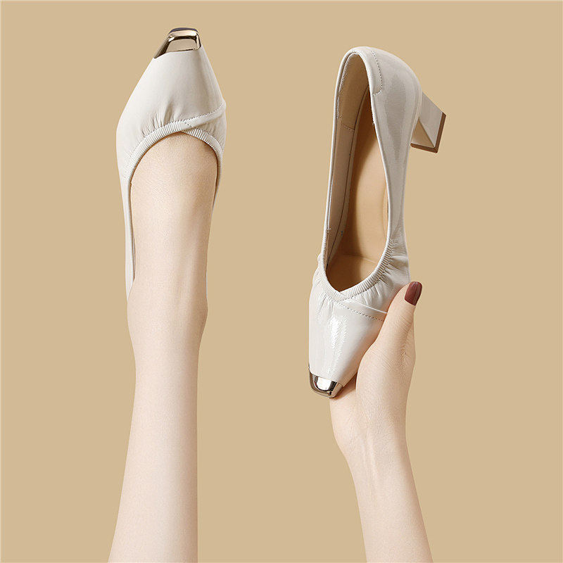 白色高跟鞋女鞋2026新款褶皱粗跟皮鞋四季瓢鞋配裙子尖头浅口单鞋