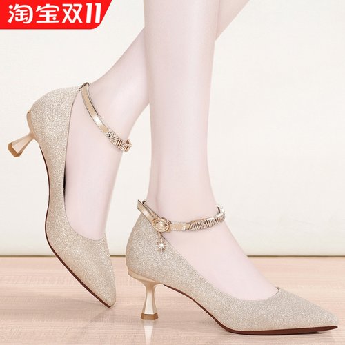 配旗袍的高跟鞋软皮鞋子