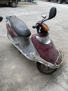 二手摩托车踏板车五羊本田小公主喜悦WH100T拆车配件仪表大灯轮毂