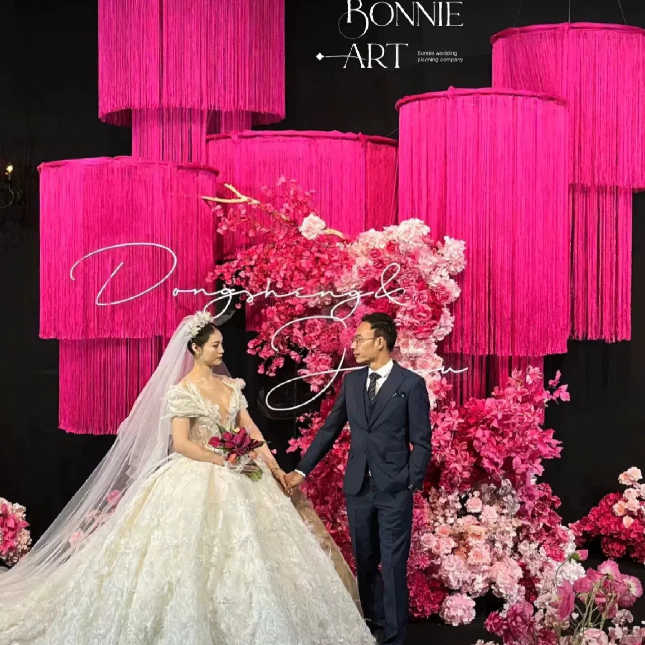 酒红系婚庆线帘舞台流苏