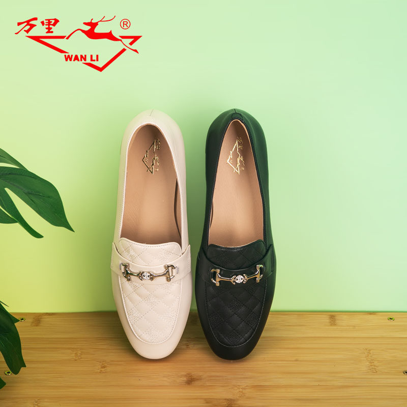 万里新款真皮套脚女鞋百搭圆头低跟单鞋时尚马衔扣通勤鞋HMT2146,女鞋,乐福鞋（豆豆鞋）,淘宝优惠券,粉丝福利购,淘宝优惠卷