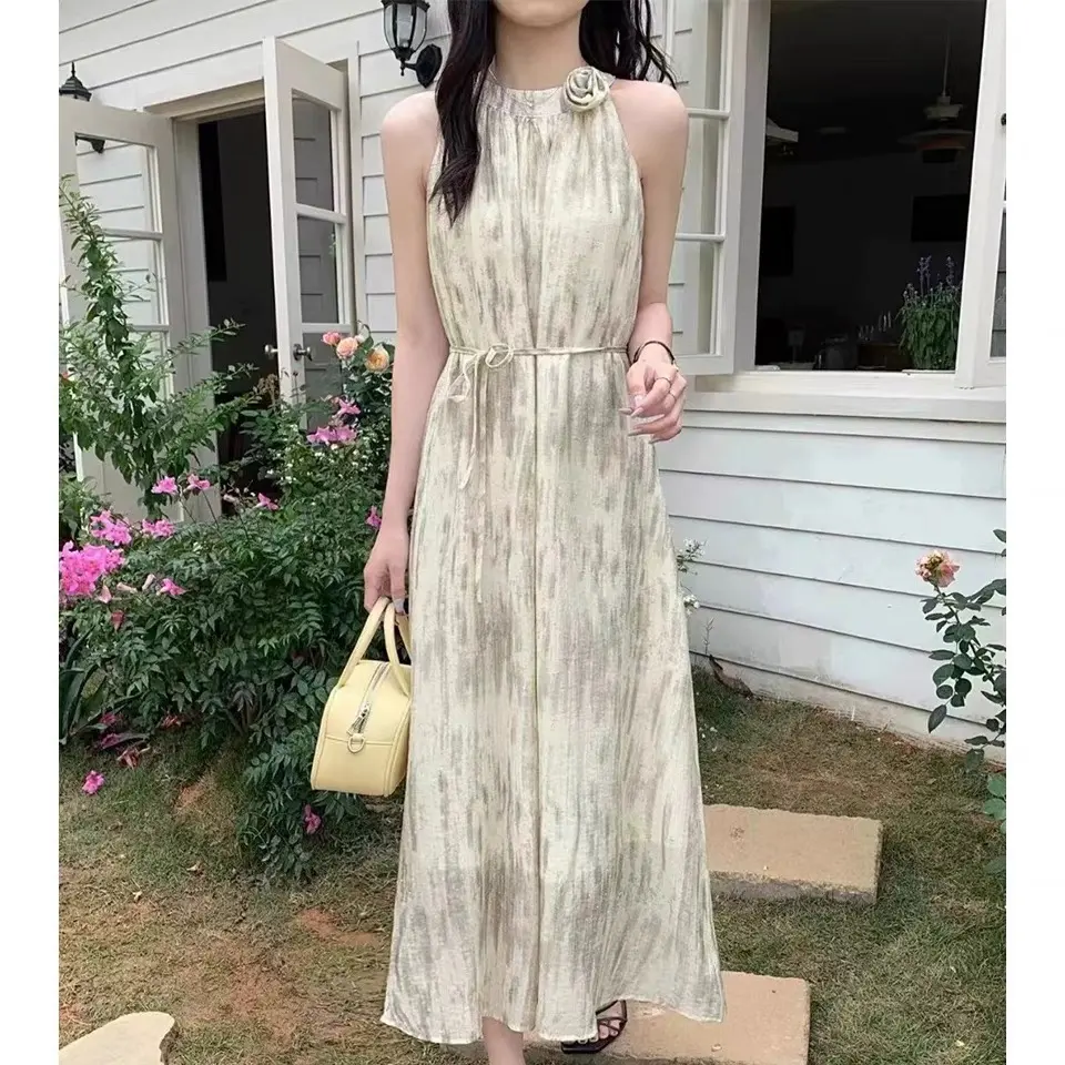2025雪纺印花收腰挂脖连衣裙