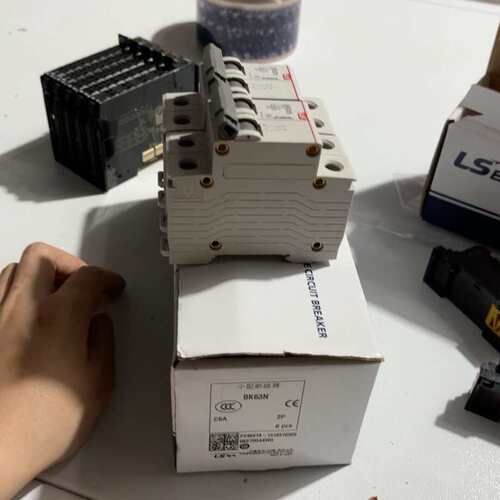 议价LS型断路器BK63N，2P，C6A，6个装