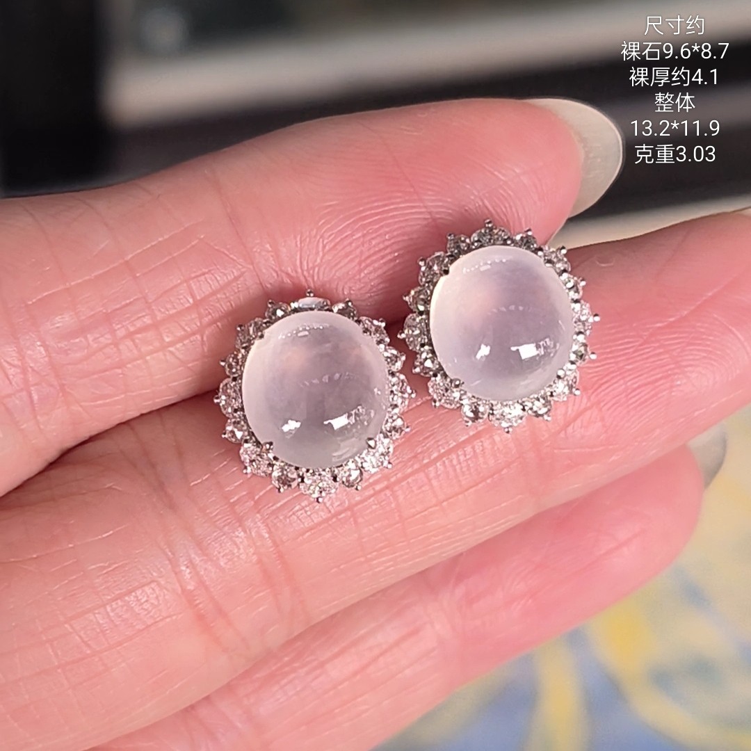 18k金伴培育钻石镶嵌冰种缅甸A货翡翠白冰蛋面耳钉