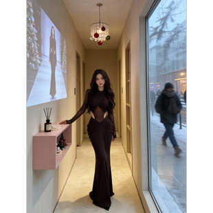 御姐千金风镂空收腰连衣裙女装2026春季新款性感鱼尾礼服包臀裙子