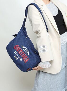 韩系小众字母刺绣帆布包女大学生上课包深蓝色牛仔包大容量斜挎包