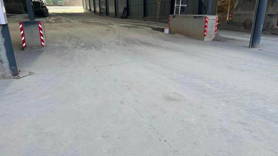 4月19日渭南15T地磅一台、800KVA干式变压器一台、1931.81平米的厂房及12厘米厚总面积4700平米硬化的水泥路面网络拍卖公告