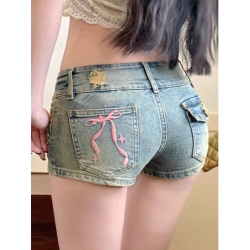 刺绣蝴蝶结破洞牛仔短裤女热裤子