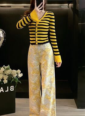 小众设计感金黄色牛仔裤女秋季2025新款高腰显瘦小个子宽松直筒裤