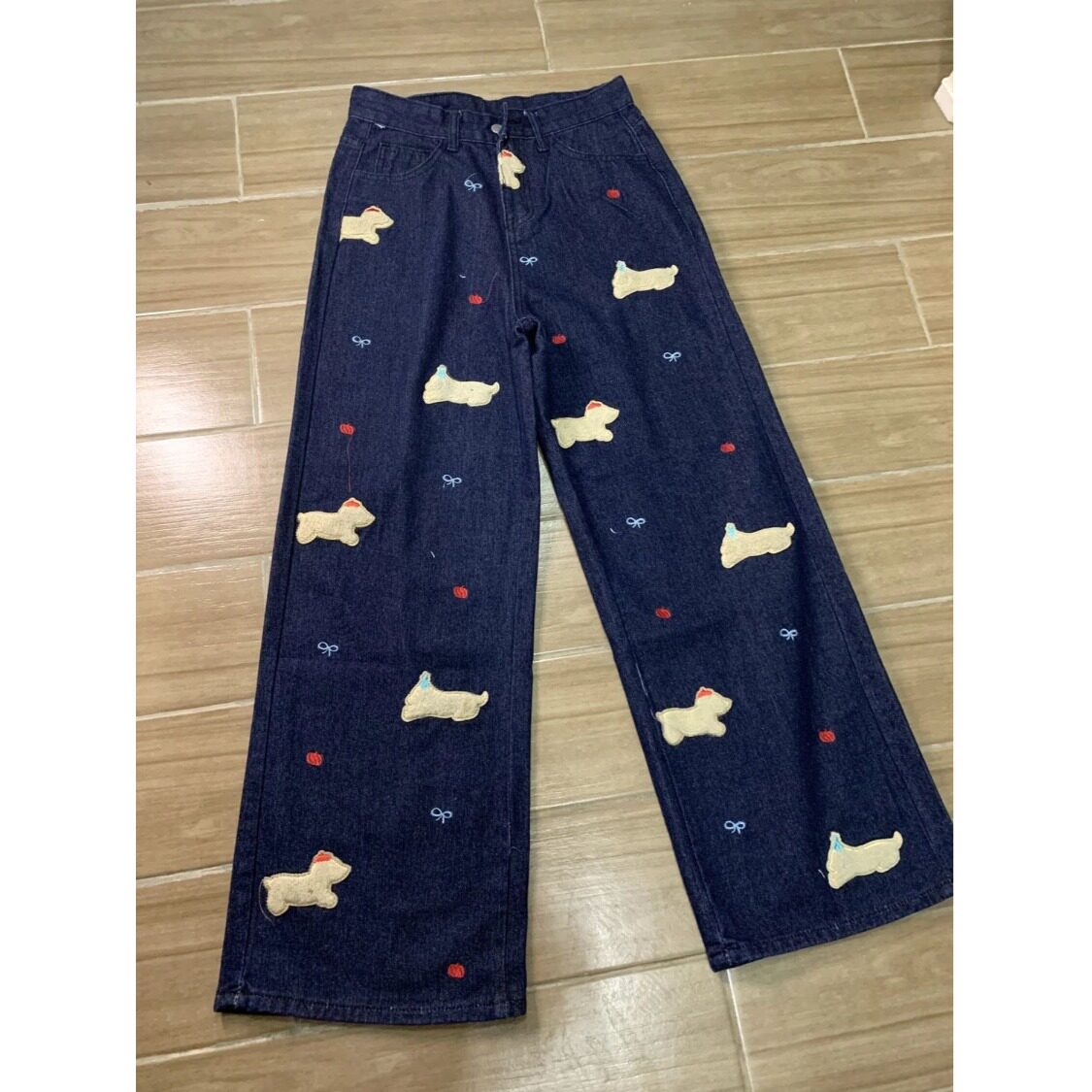 美式复古深蓝色阔腿牛仔裤女春秋季2026年新款腊肠狗贴布刺绣裤子