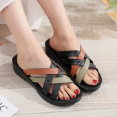 女士中年外穿凉拖鞋 厚底坡跟凉鞋 时尚 高级感妈妈鞋 女夏季 2026新款