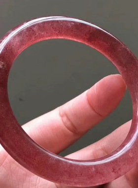 天然招桃花圆条爱情草莓晶手镯