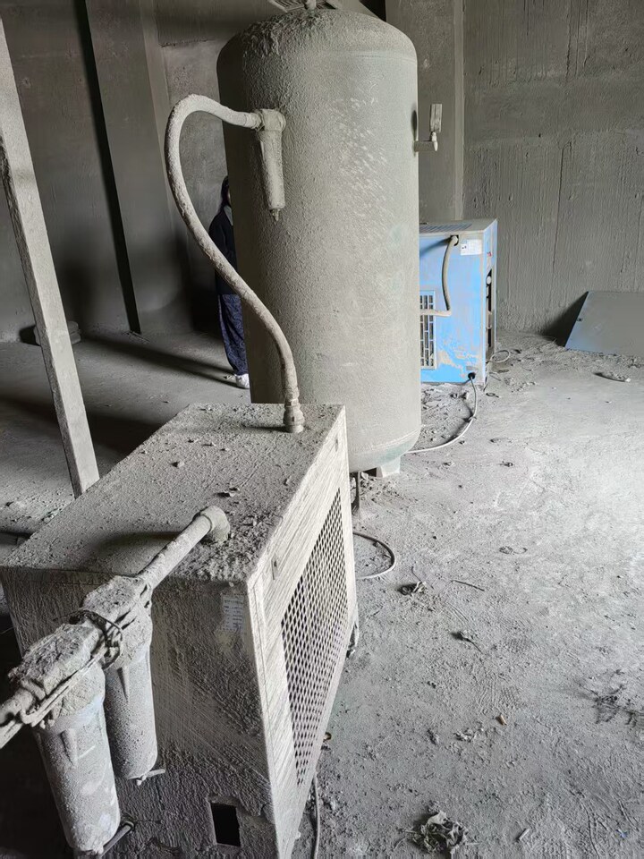 5月16日九江市普瑞阿斯螺杆空气压缩机（型号XK06-010-00487）含储气罐网络拍卖公告