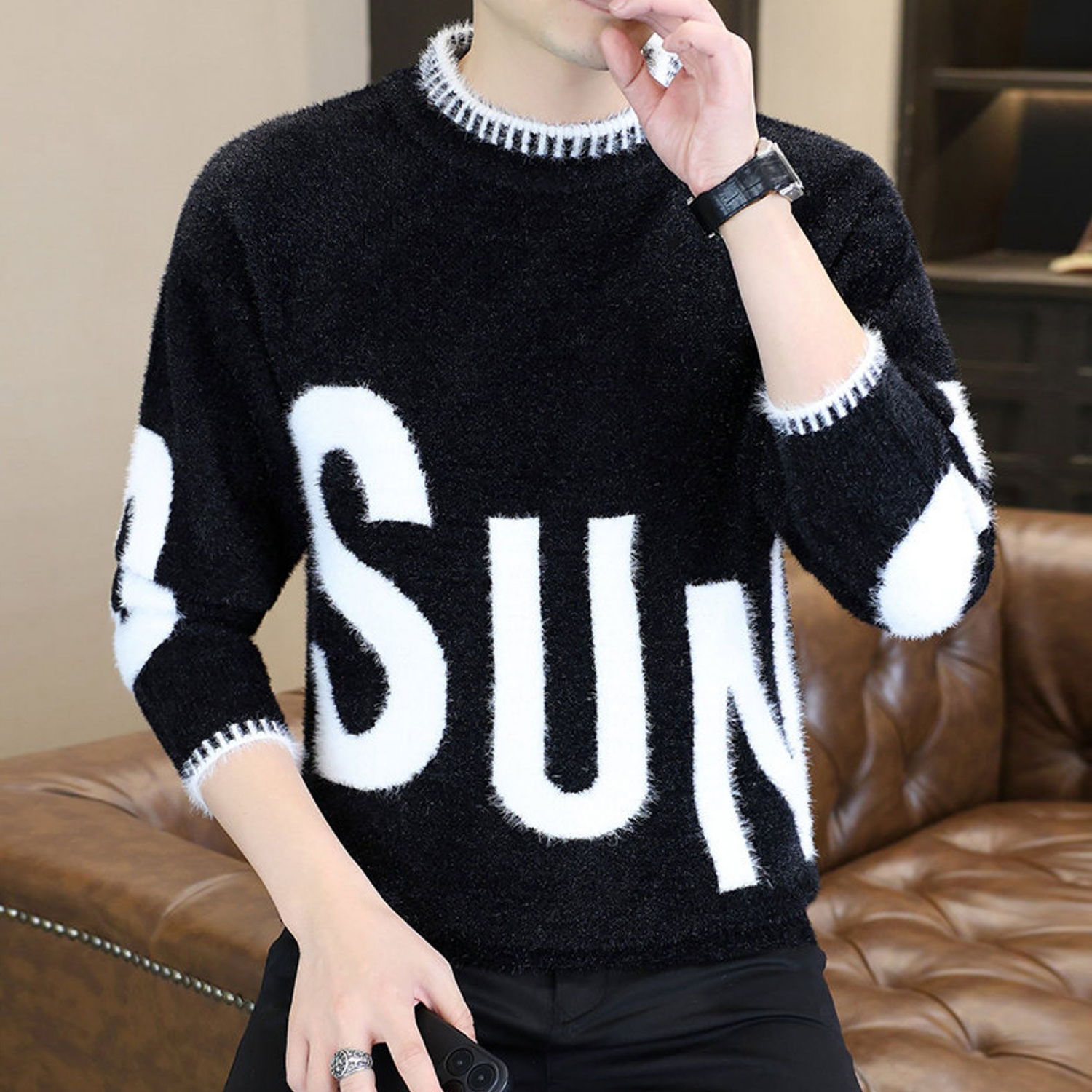 青年冬季潮牌大字母水貂绒毛衣男