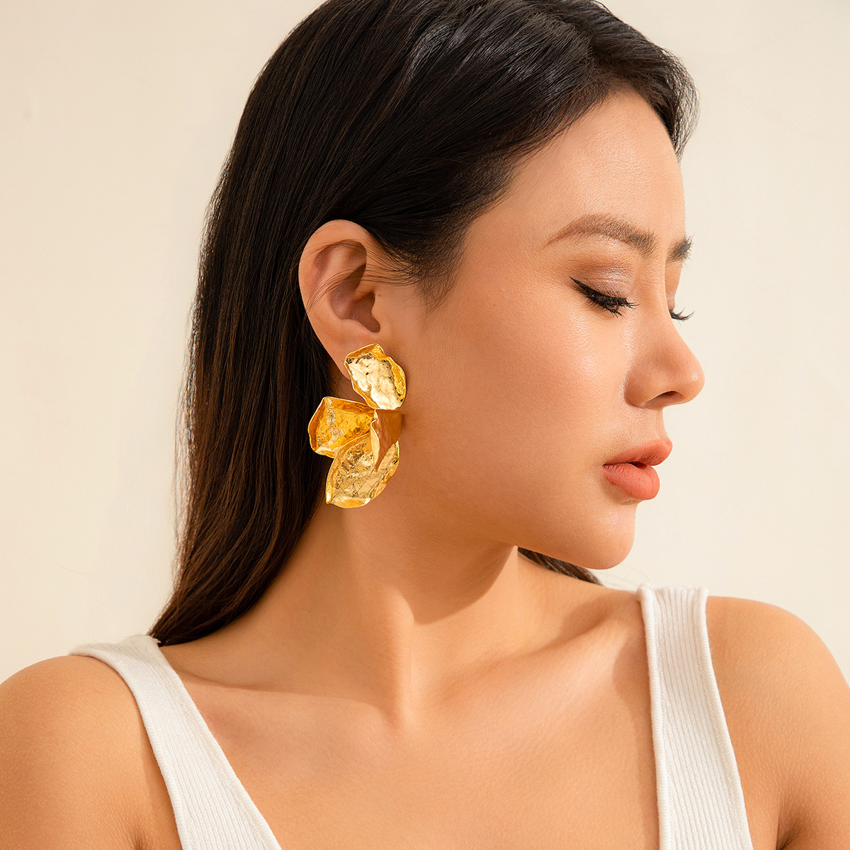 Personalized fluid lotus leaf wrinkled shell earrings女耳环