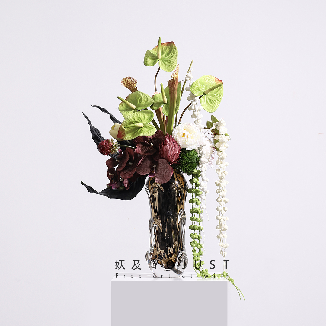 流苏手工花艺琉璃花器样板间轻奢