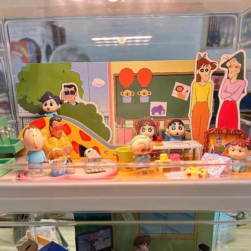 蜡笔小新幼稚园系列食玩盲盒礼物