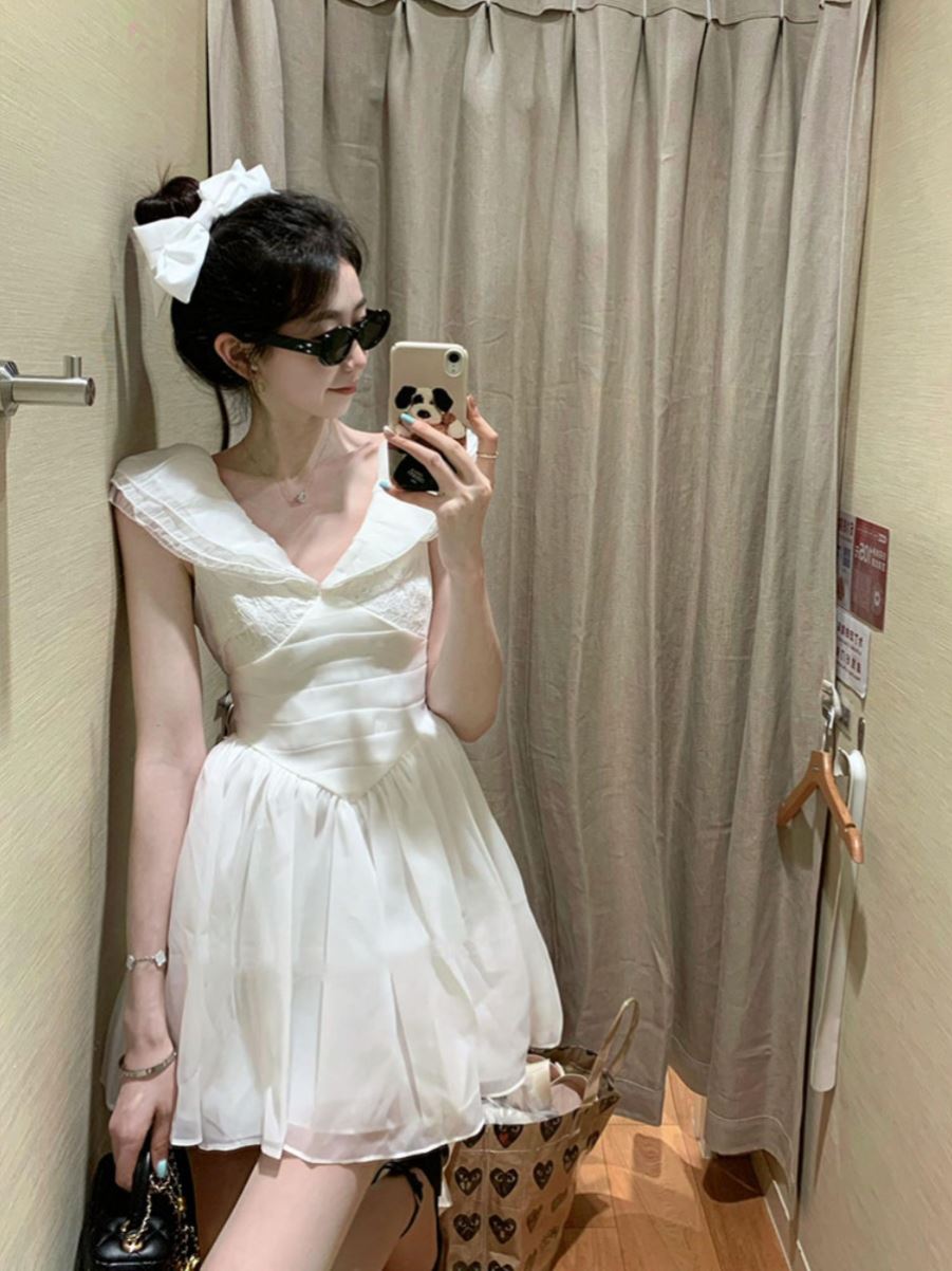 韩系简单大方芭蕾风设计感白色v领泡泡袖连衣裙气质仙女裙蓬蓬裙