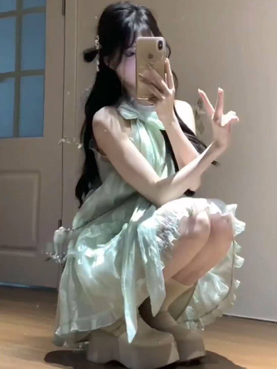 淑女气质薄荷曼波连衣裙女小个子夏法式挂脖裙小众收腰显瘦仙女裙