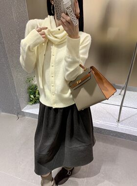秋冬羊毛圆领排扣开衫披肩两件套