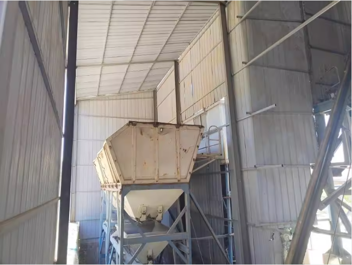 1月28日日照位于莒县浮来山街道中官庄村营竹路路北商砼搅拌楼及生产线设备网络拍卖公告