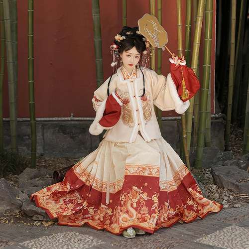 汉服女盛世龙鲤拜年服加绒