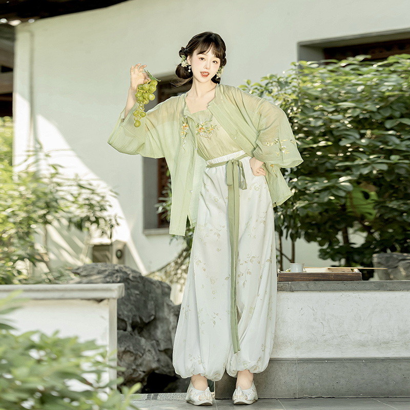 汉服女圆领衫灯笼裤宋制