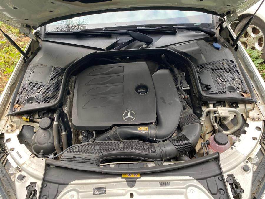 2月1日岳阳湘FA721X奔驰牌梅赛德斯（C260L）小型轿车（不含车牌号）网络拍卖公告