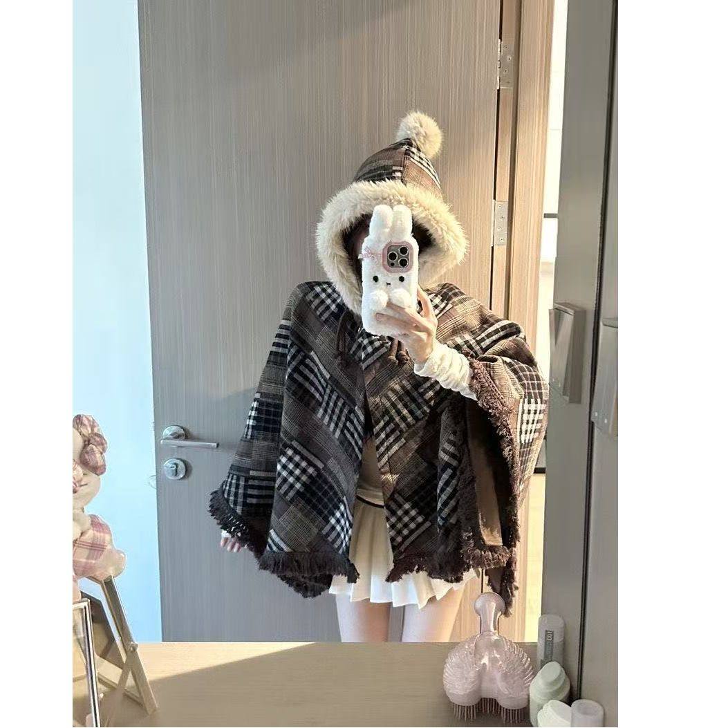 复古格纹流苏连帽斗蓬披肩外套女冬季宽松慵懒设计感无袖披风外搭