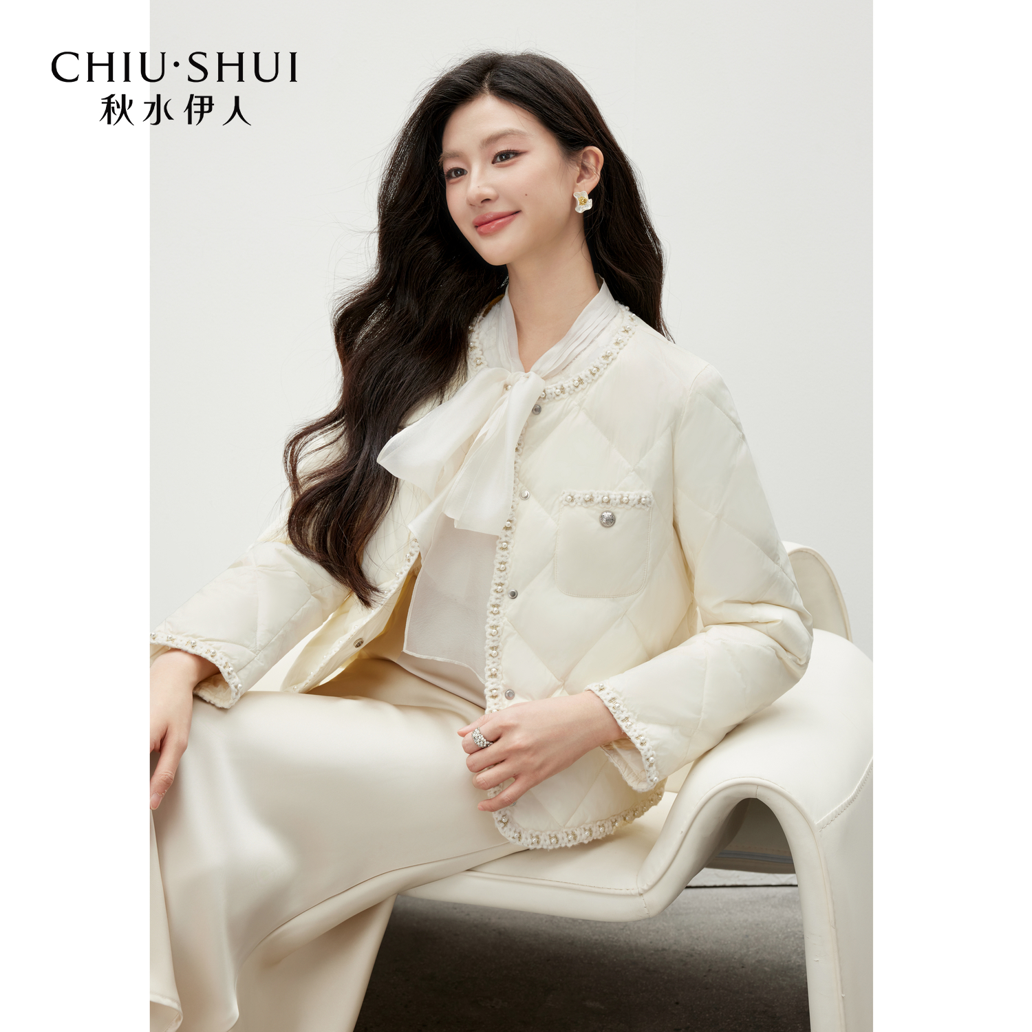 秋水伊人优雅小香风圆领薄款外套2025冬季新款女短款显高羽绒服