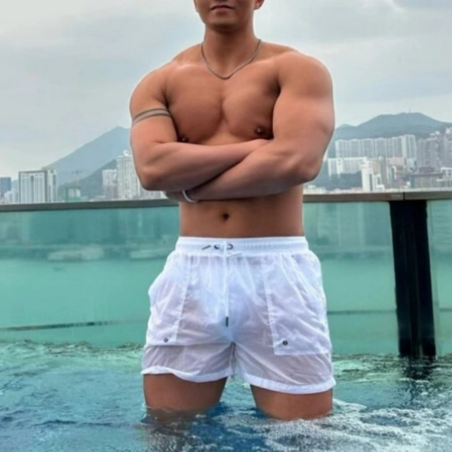 健身运动白色可下水可下水沙滩裤