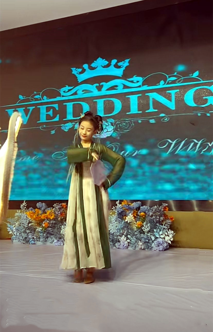 儿童古典舞小豆苗同款舞蹈服中国风演出服装女汉服表演扇子舞练功