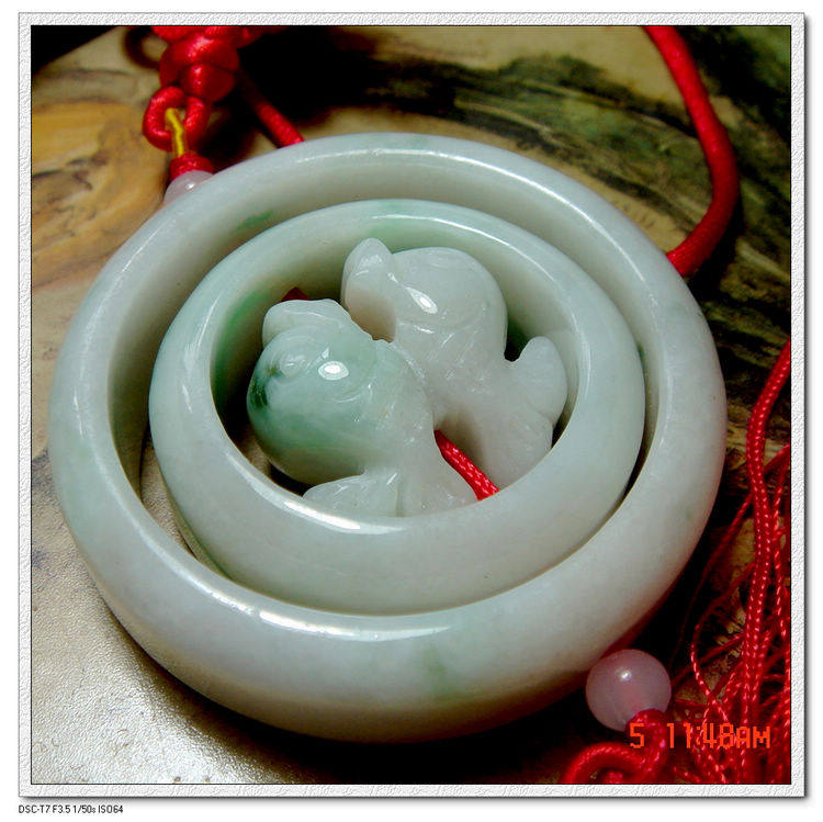 天然高档翡翠A.货老坑带绿冰糯种双面双鱼汽车挂件结缘价