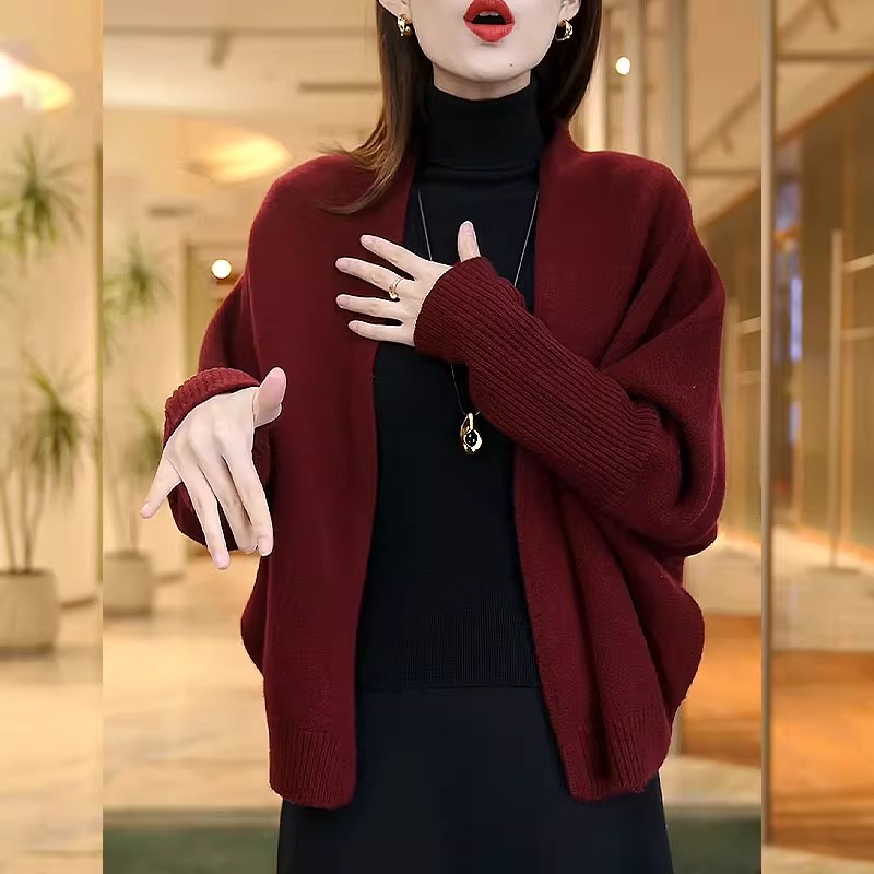 秋冬新款女V领毛衣开衫蝙蝠袖宽松大码针织衫羊毛衫外套披肩上衣