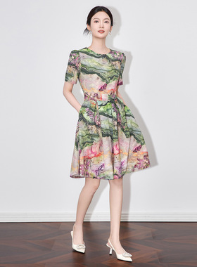 2510305-高品质减龄大摆裙出游度假风重工印花收腰连衣裙女夏南油