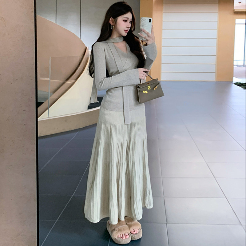 秋季女长袖蝙蝠袖百褶裙两件套