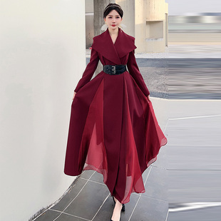 时尚拼接气质显瘦收腰大摆翻领修身长款大衣外套女冬季高级感加厚