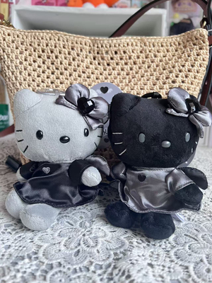 日本版正品三丽鸥NIC黑天使kitty碳黑/灰色侧坐hello kitty挂件